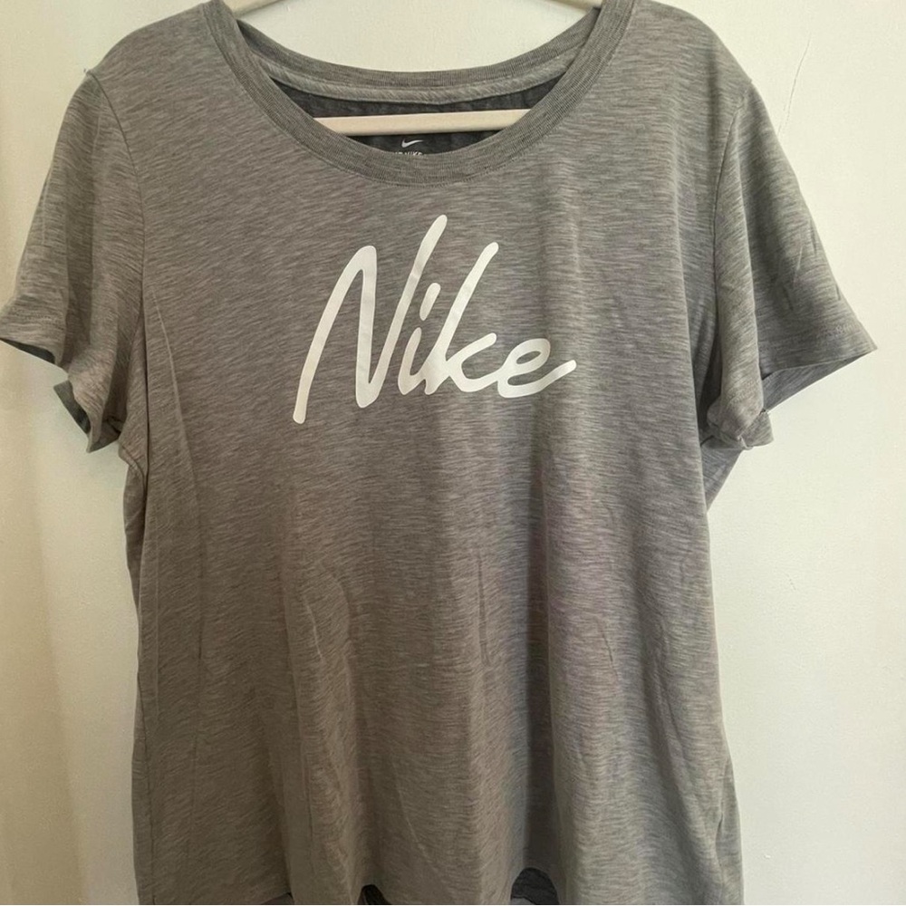 Extra large heather grey lightweight nike t-shirt